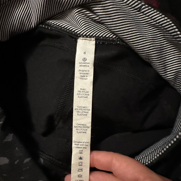 LULULEMON Leggings Gather and Crow Crop Black Dotted Luon size 4 - Picture 4 of 5